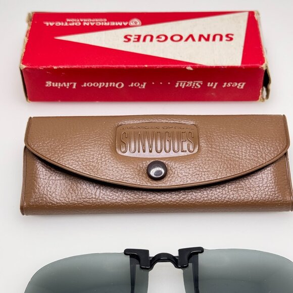 American Optical Sunvogues Clips On Sunglasses - Picture 5 of 8